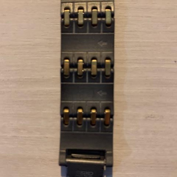 LIKE NEW! Men's Seiko Quartz Silver Matt Finish/Two Tone Gold/Stainless Watch - Picture 8 of 11